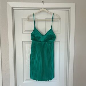 Emerald Green Pleated Spaghetti Strap Dress